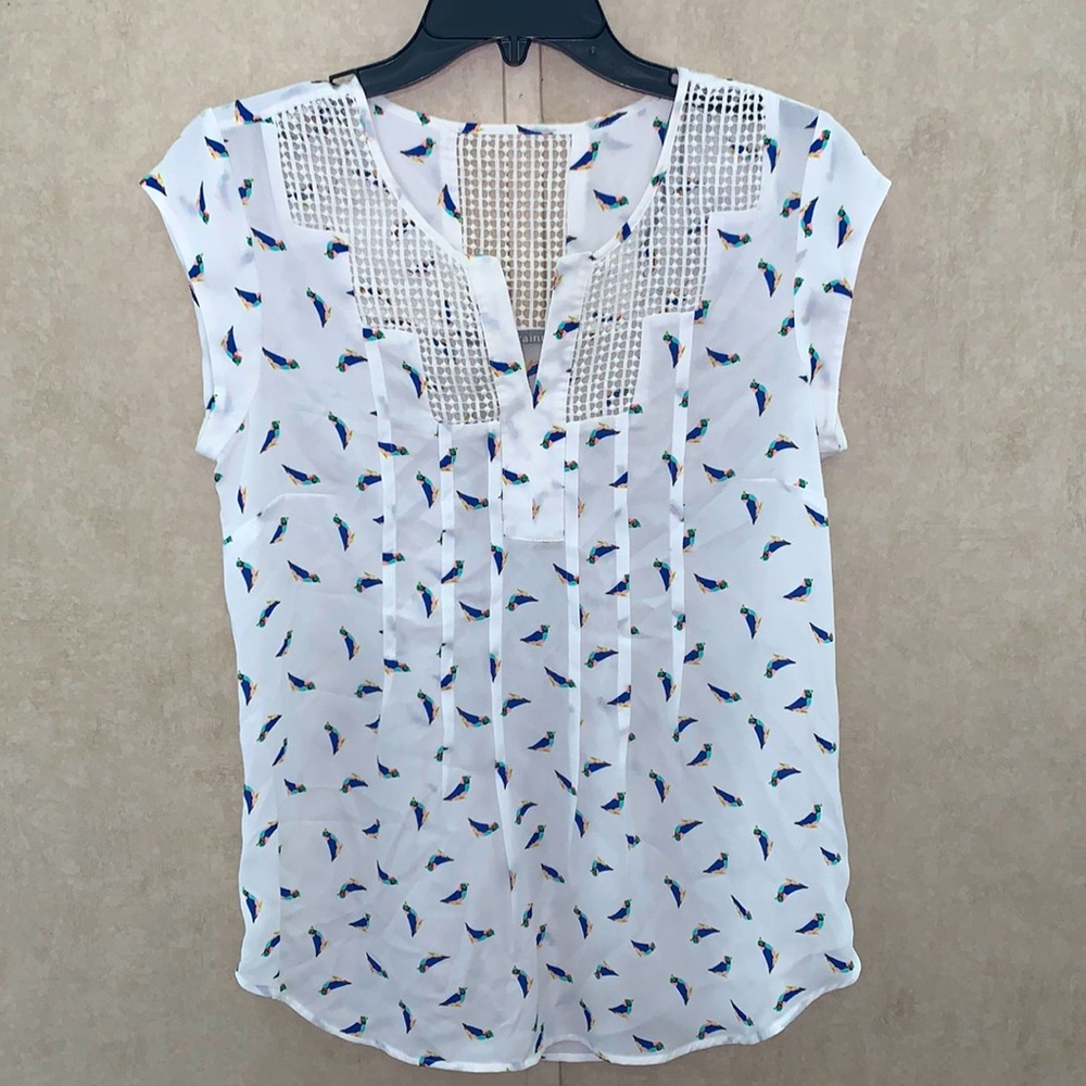 Daniel Rainn women’s size small blouse barely worn no stains or rips